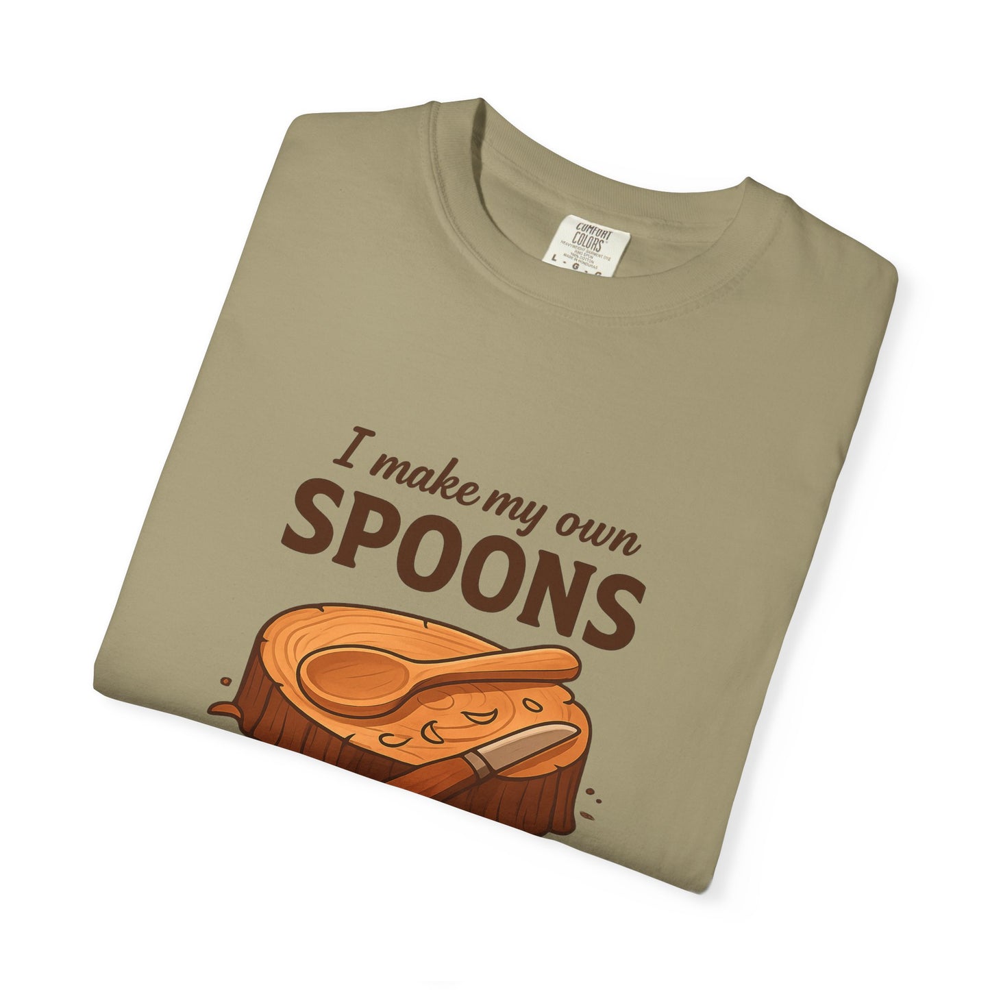 I Make My Own Spoons T-Shirt – Funny Bushcraft, Wood Carving & Outdoors Shirt for Campers, Carvers & Crafty Adventurers
